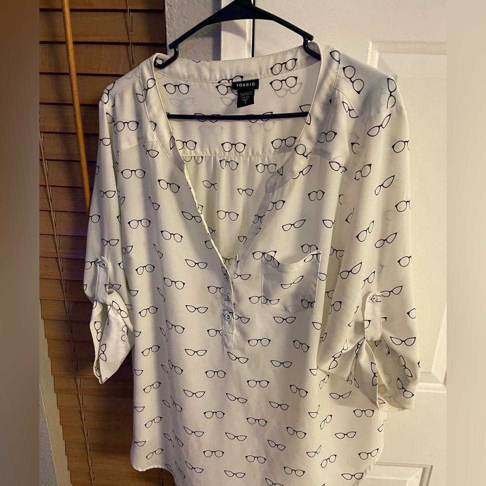 Torrid Cream Eyeglass Print Blouse